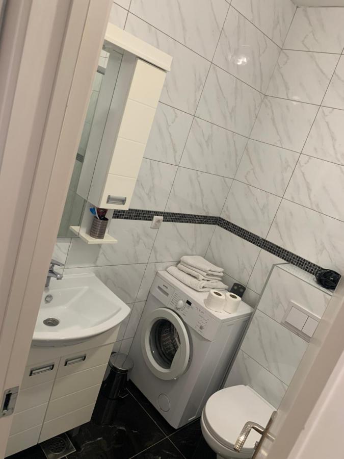 Stan Na Dan Bella Lägenhet Banja Luka Exteriör bild